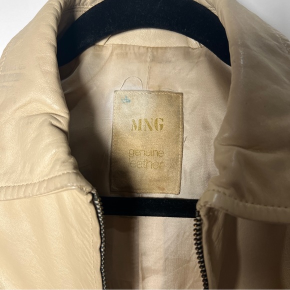 MNG. Size Small
Beige genuine 100% leather jacket 
Double front zipper closure - Picture 3 of 12